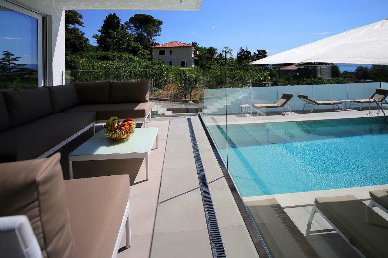Designed With Swimming Pool Near The Apartmán Opatija