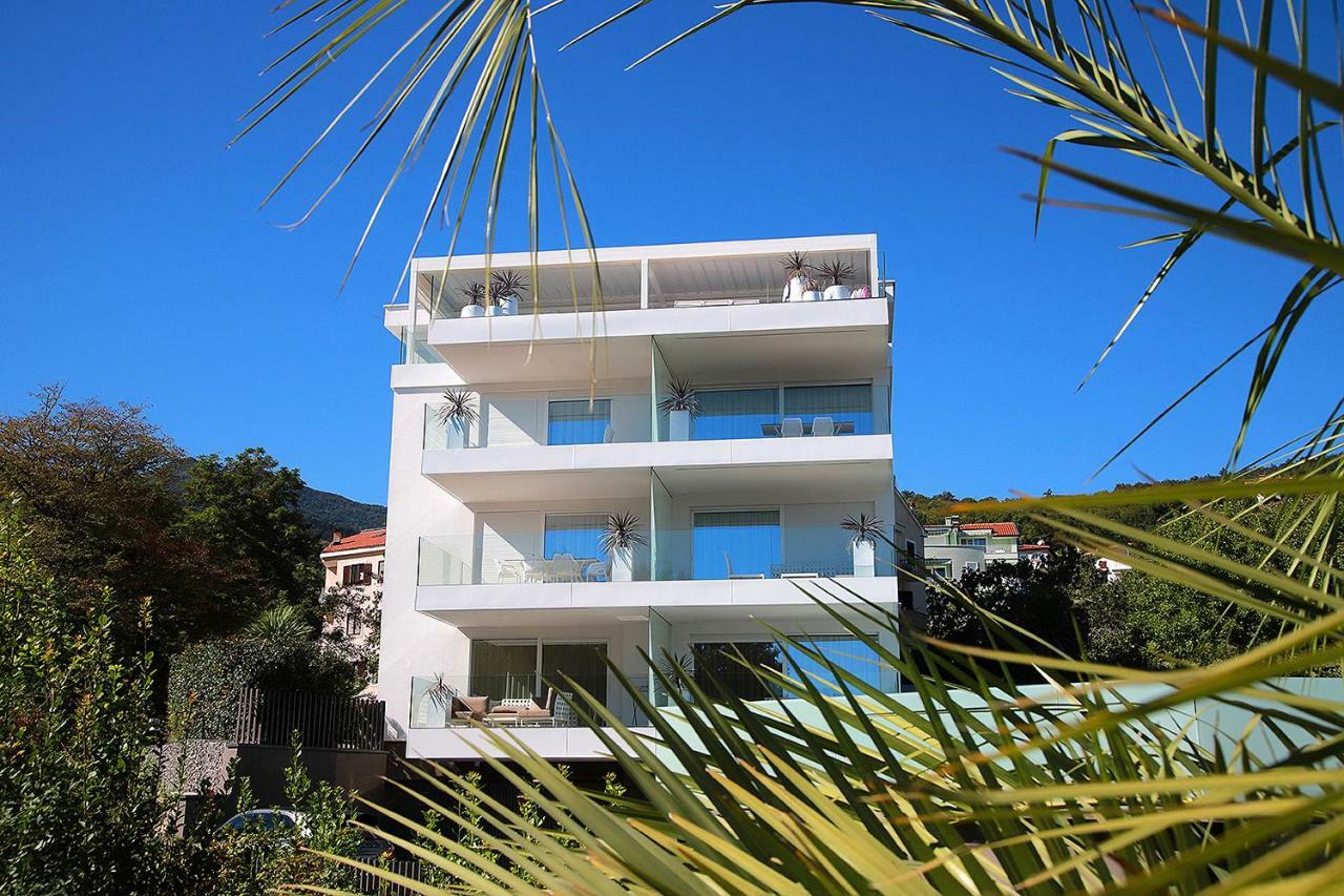 Apartmán Designed With Swimming Pool Near The