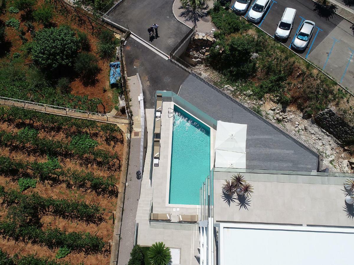 Apartmán Designed With Swimming Pool Near The